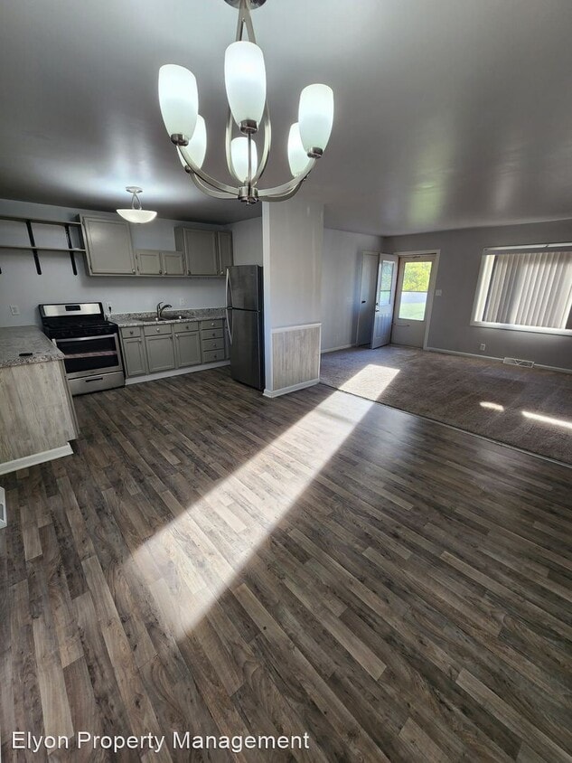 Primary Photo - 3 br, 1 bath House - 8501 104th Avenue