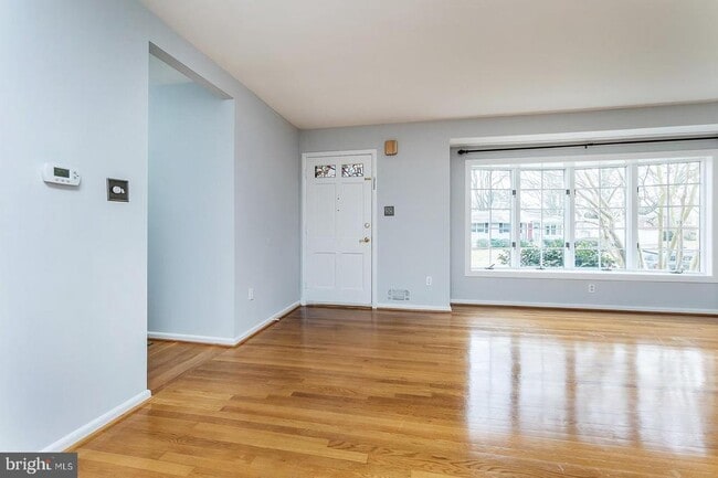 Building Photo - 409 Orleans Cir SW