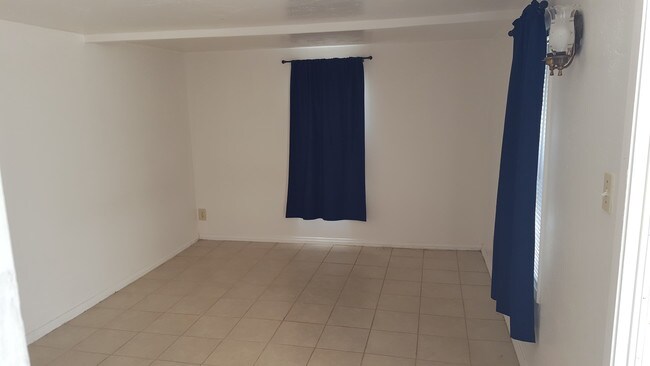 bedroom - 920 S 6th St