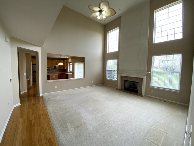 2 story Great Room - 14295 Chariots Whisper Dr