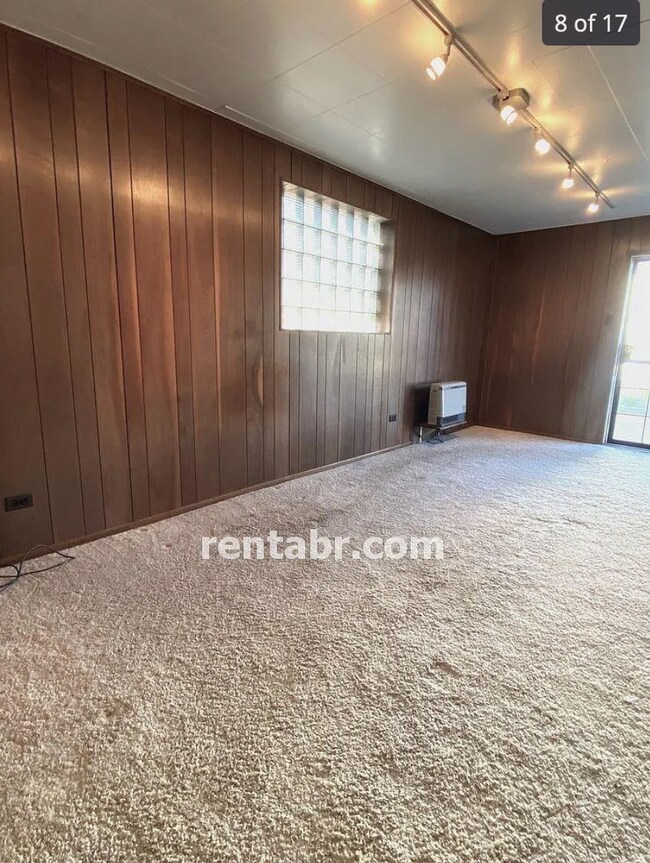 Building Photo - Come home to this Two Bedroom Bungalow in ...