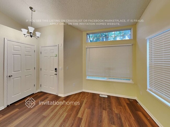 Building Photo - 17319 Lindon Dr
