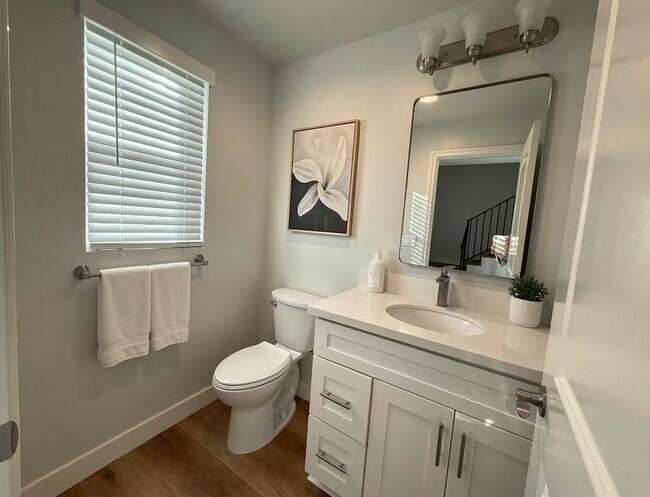 Foto del edificio - 300 W Foothill Blvd