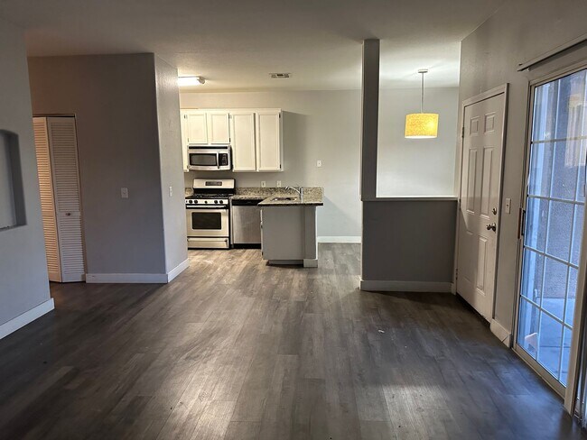 Foto del edificio - Upgraded 3 bedroom!