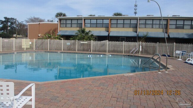 Building Photo - 201 Pensacola Beach Rd