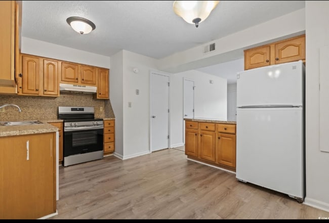 Foto del edificio - 713 67th Ave N