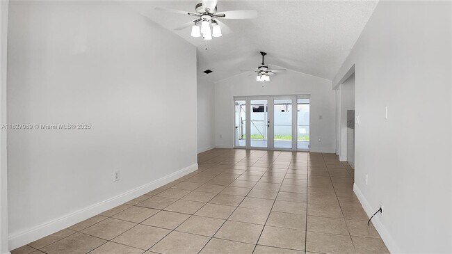 Foto del edificio - 15856 SW 143rd Ct