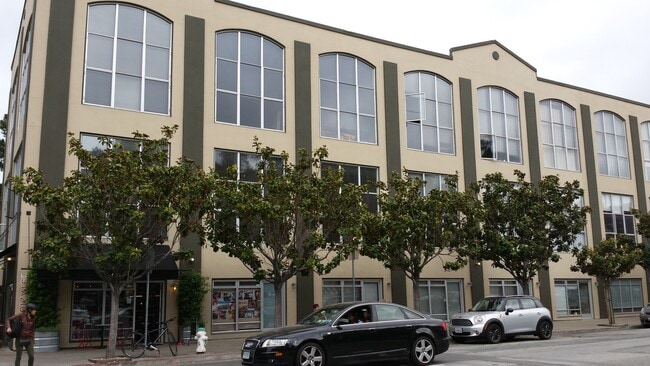 Building with 1st floor room private entrance - 701 Pennsylvania Ave