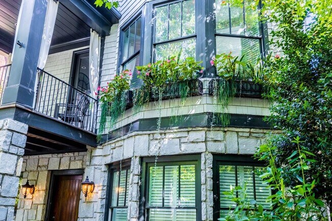 Foto del edificio - 470 Hamilton St SE