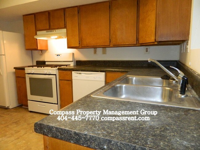 Building Photo - 3788 London Dr