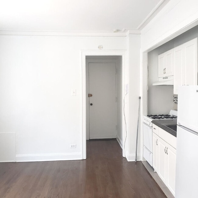 Foto del edificio - 1064 W Thorndale Ave