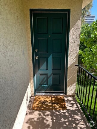 Building Photo - 5318 Alhama Dr