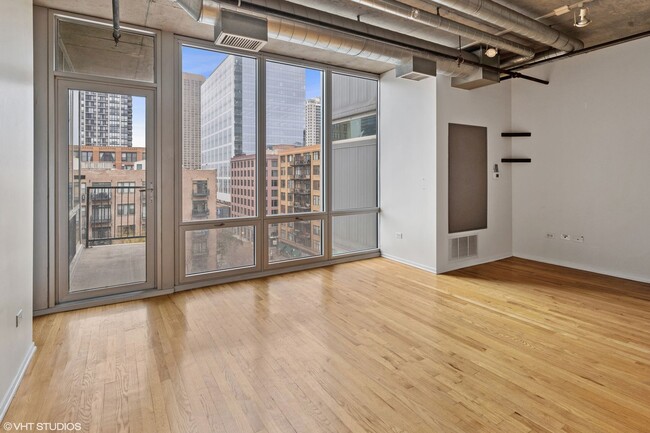 Photo - Beatiful 1b/1b West Loop Condo