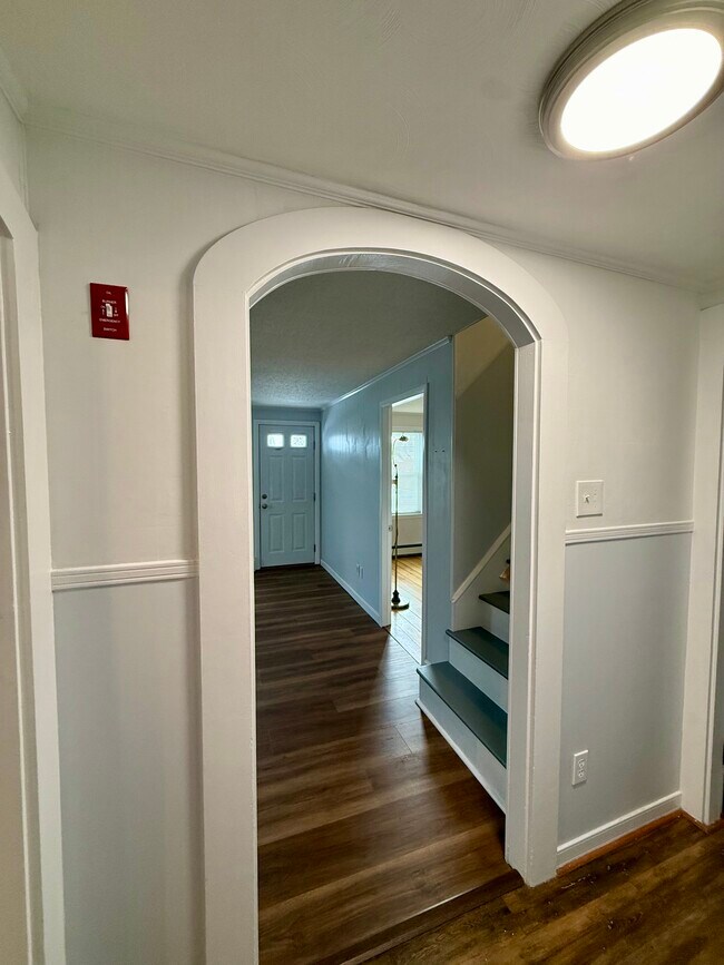 Foto del edificio - 1027 Monmouth St