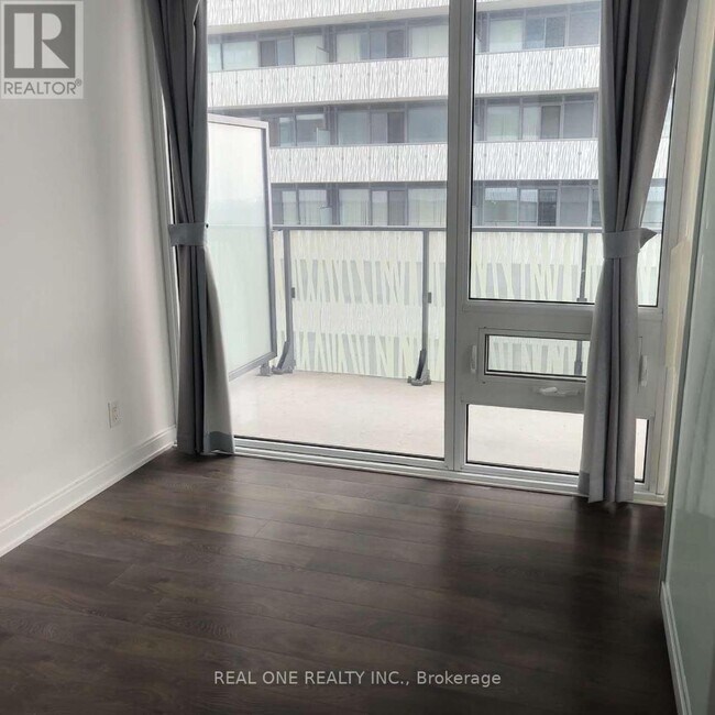 Building Photo - 42 Charles St E