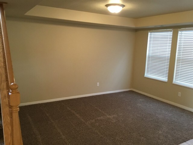 Building Photo - 865 Southhampton Drive