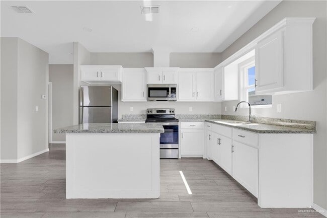 Foto del edificio - 16 S Dahlia St