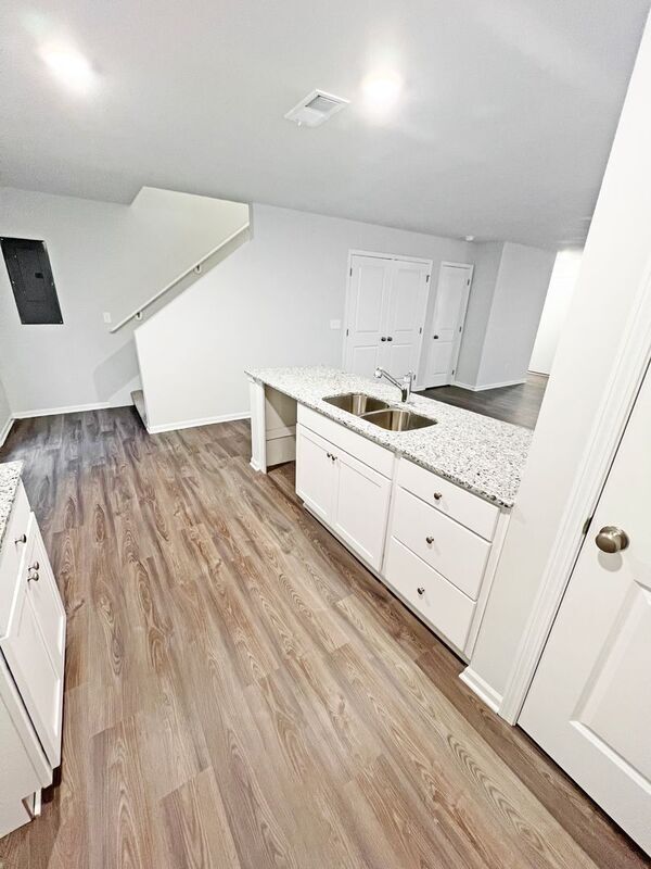 Foto del edificio - 4033 Highland Ave