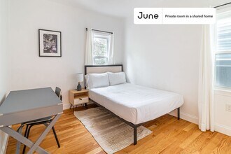 Building Photo - Room in Shared 6 bed/2 bath home