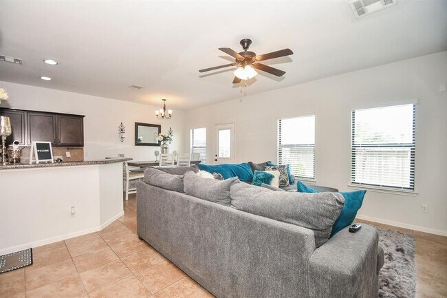 Building Photo - 6014 Shelbourne Park Ln