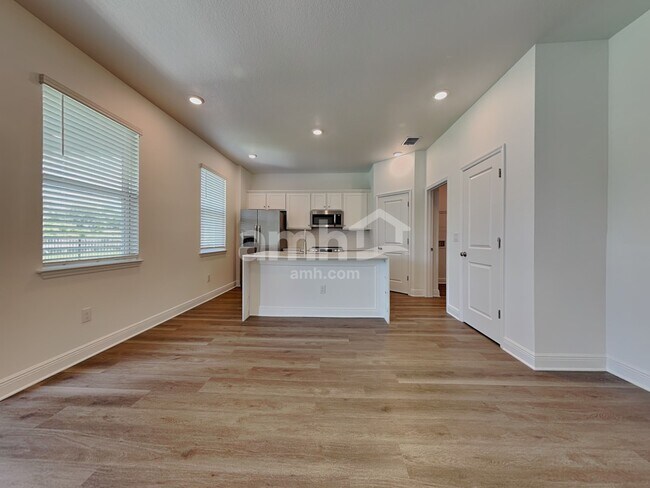 Building Photo - 6764 Atlantic Bch Ave