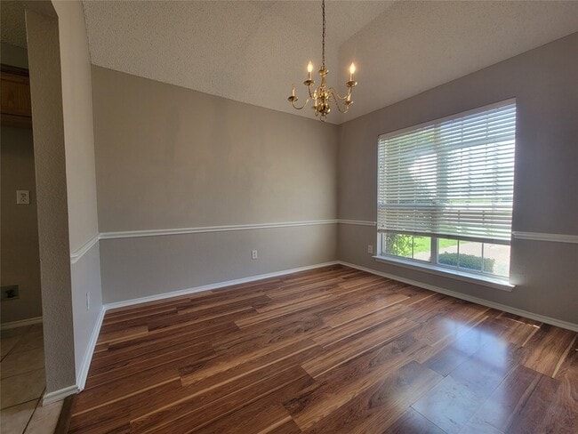 Foto del edificio - 1020 Parkwood Trail