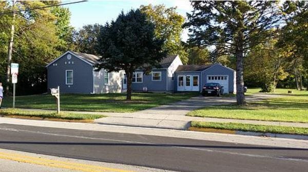 Photo - 331 E Chestnut St House