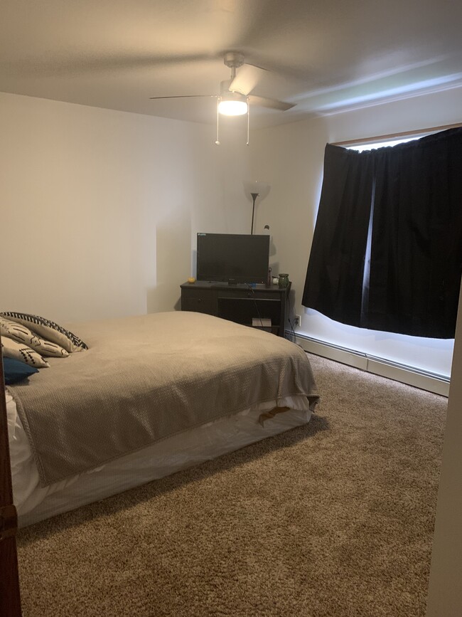 Bedroom 2 - 428 Saratoga Ave