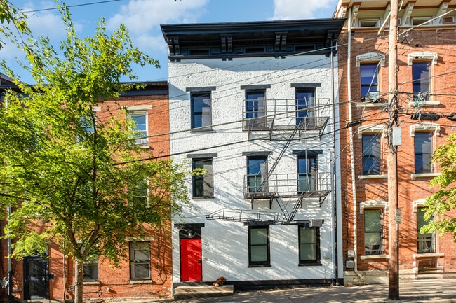 Building Photo - 213 Mulberry St