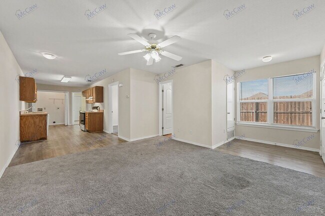 Foto del edificio - 10275 Aurora Dr