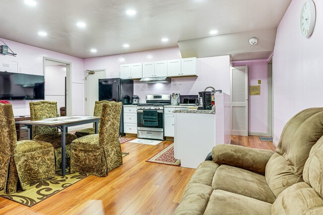 Building Photo - 17777 Camelot Ln