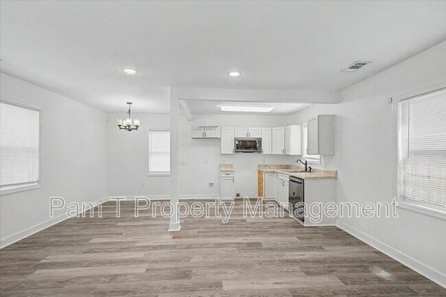 Foto del edificio - 1200 E 37th St