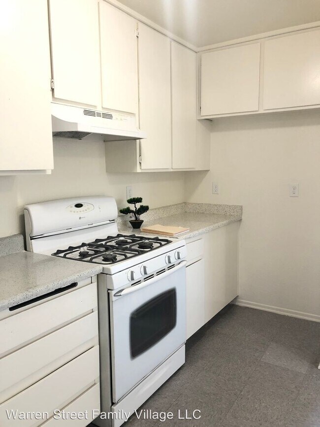 Foto del edificio - 5910 Warren St