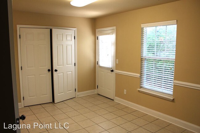Foto del edificio - 1101-1160 Maple Tree Ln