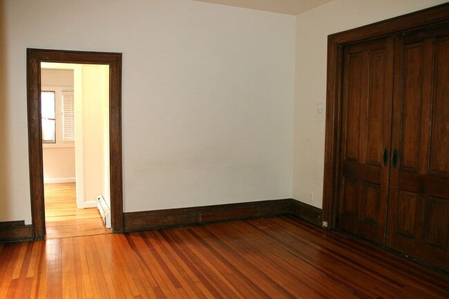 Building Photo - 531 Remington St