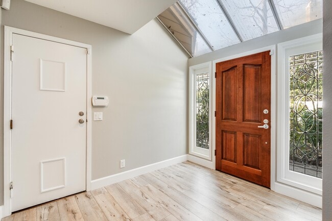 Foto del edificio - 470 Providence Ct