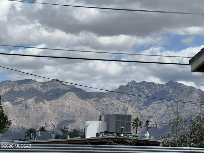 Foto del edificio - 4733 E 2nd St