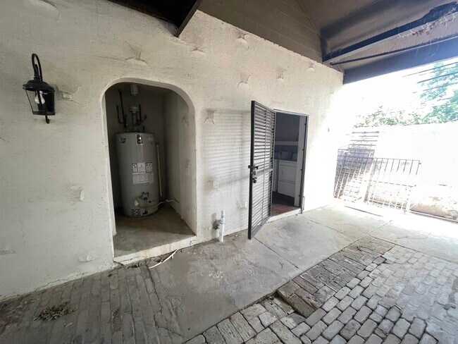 Foto del edificio - 2202 O'Kane St