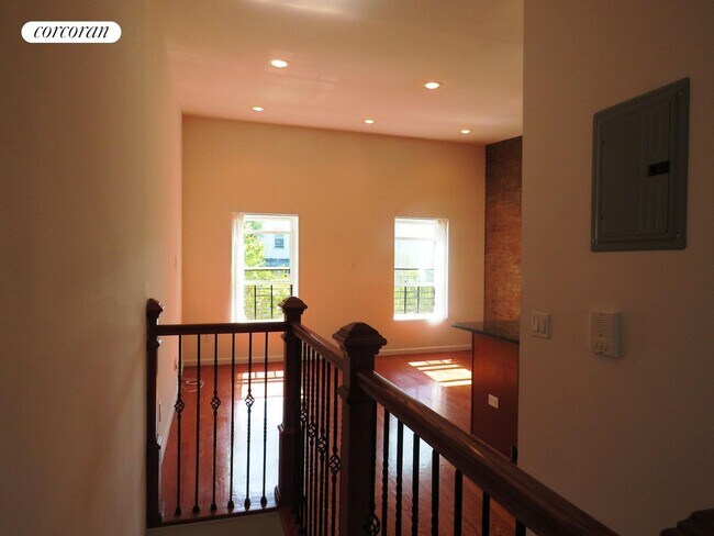 Foto del edificio - 625 Walton Ave