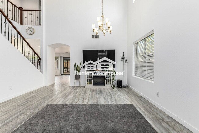 Building Photo - 14122 W Rosewood Dr