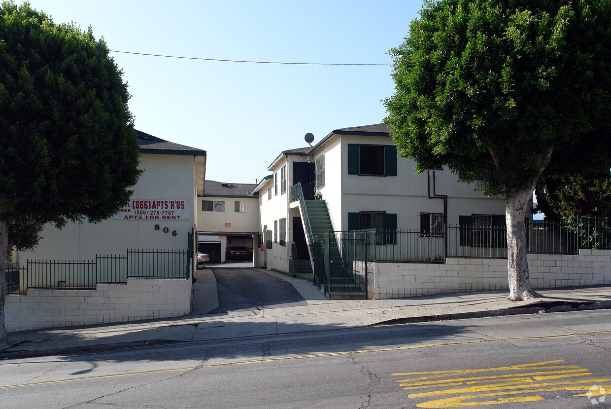 Foto del edificio - 806 E Hyde Park Blvd