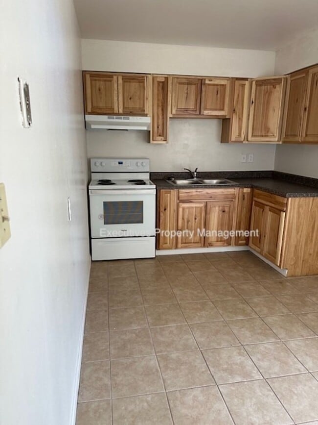 Photo - 1200 Kings Ave House