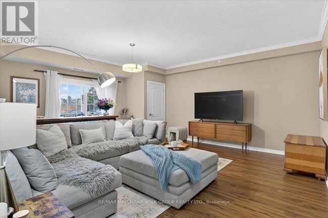 Building Photo - 45 Ferndale Dr S