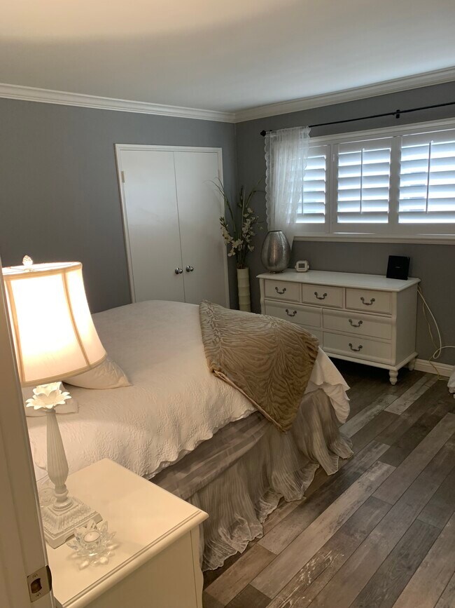 2do dormitorio (vista desde la puerta) - 1128 11th St