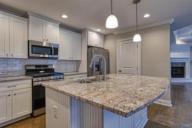 Foto del edificio - 15607 Ironcrest Drive NW