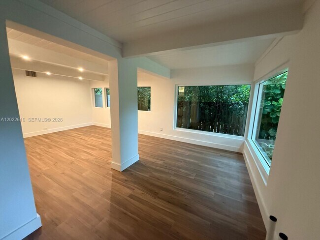 Foto del edificio - 6851 SW 77th Terrace