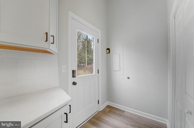 Foto del edificio - 611 Tebbston Dr