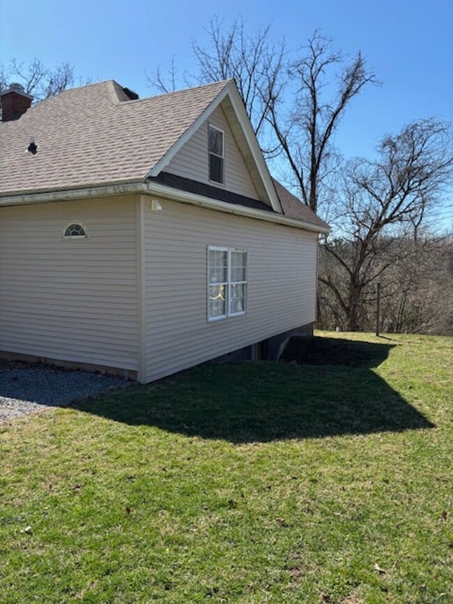 Building Photo - 3604 Underwood Ave