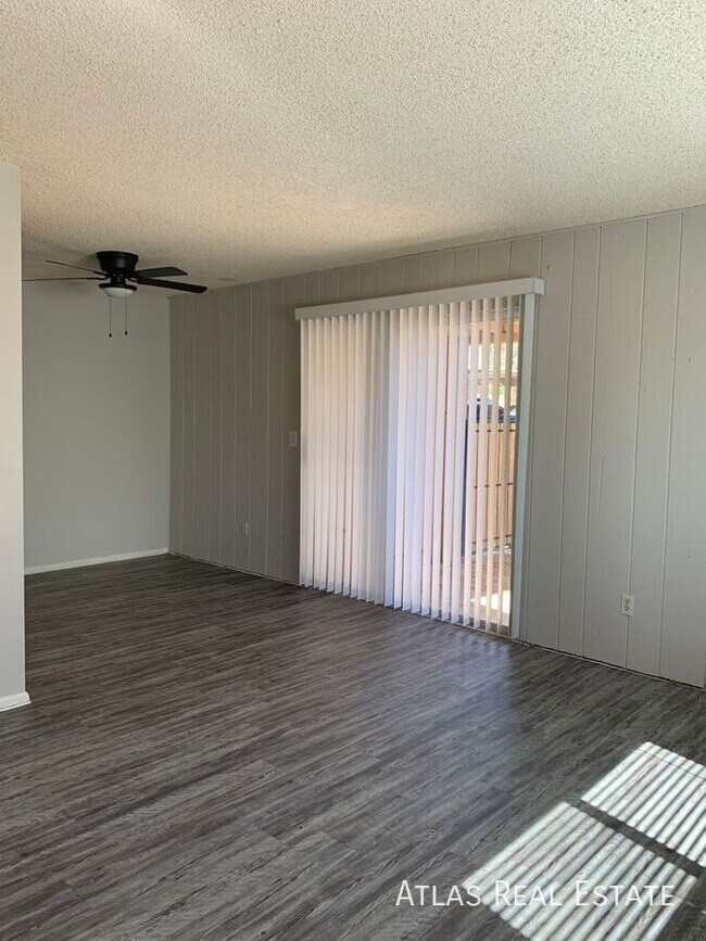 Foto del edificio - 729 E Cochise Dr