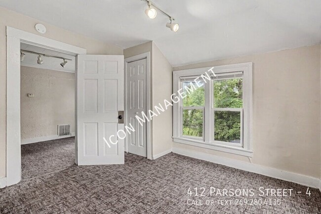 Foto del edificio - 412 Parsons St